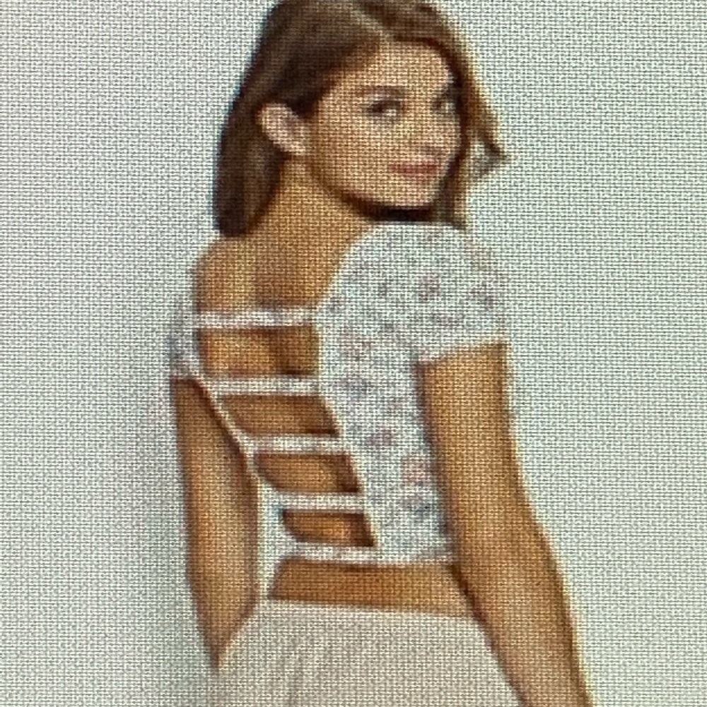Forever 21 caged floral short sleeve crop top